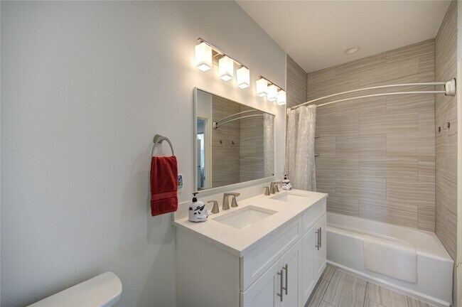 Building Photo - 1215 Bethlehem St