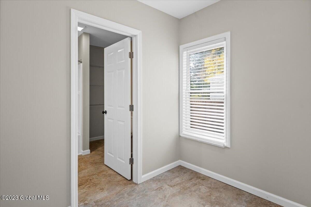 Laundry room - 57 Montcalm St