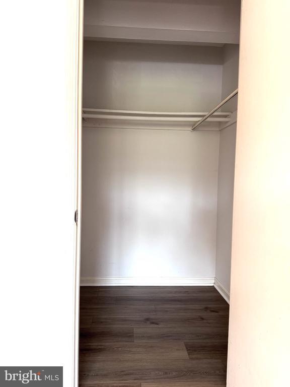 Building Photo - 5929 Quantrell Ave