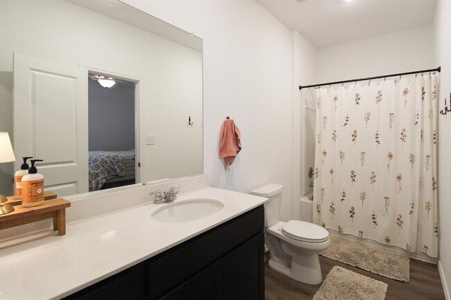 Building Photo - 2307 Red Sky Dr