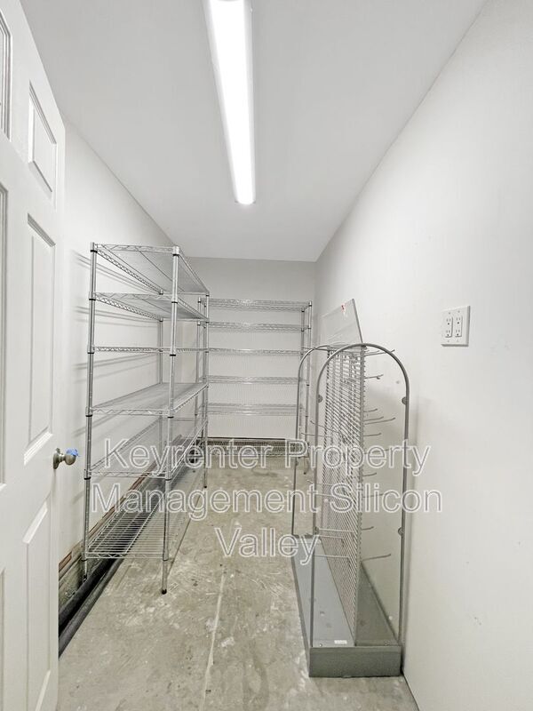 Building Photo - 153 Noyo Dr