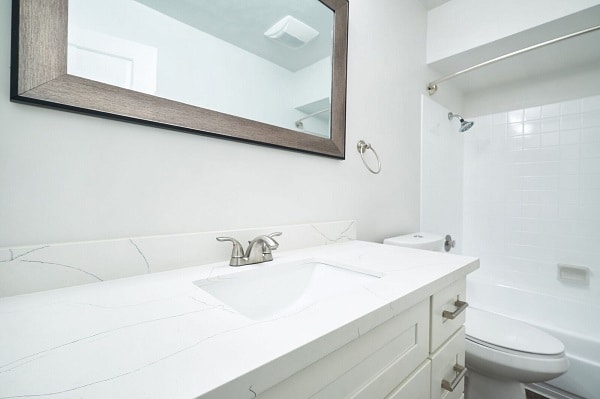 DP7 bath_preview (1) - Marquee at Diablo Pines