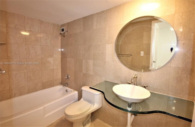 Building Photo - 5161 Collins Ave