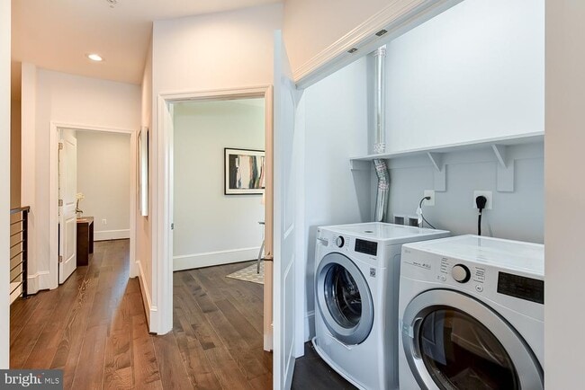 Building Photo - 5905 Eads St NE