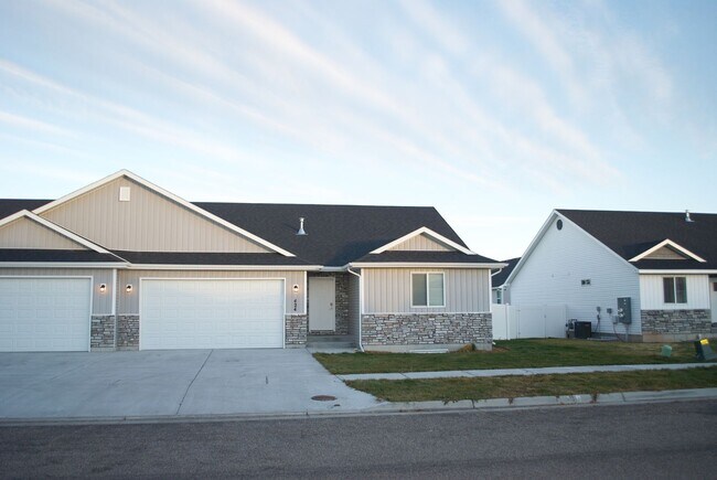 Primary Photo - Beautiful 5 Bed, 3.5 Bath Home in Rigby, Idaho!