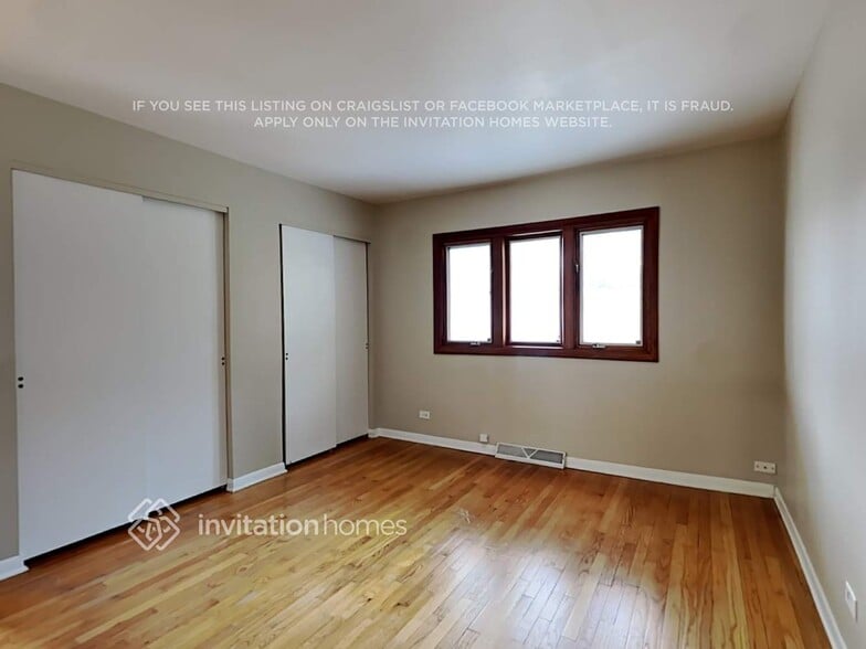 Building Photo - 1550 E Anderson Dr