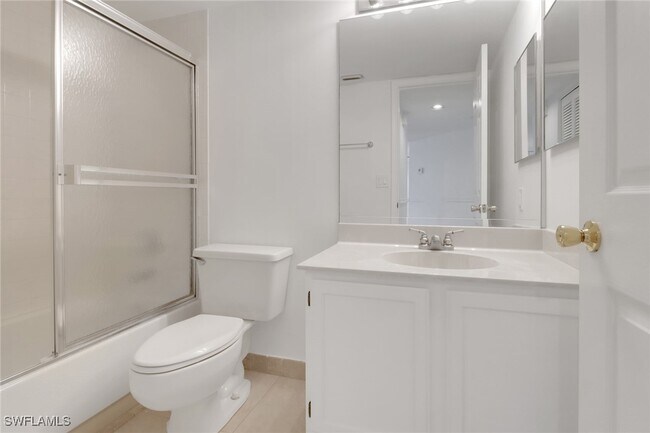 Building Photo - 9836 Luna Cir