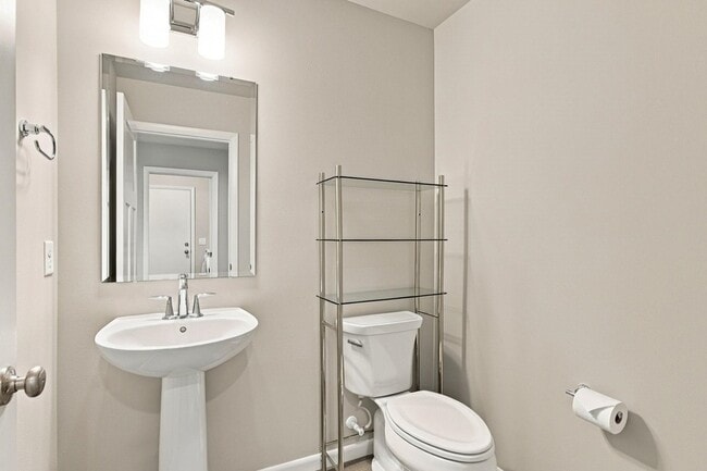 Building Photo - 6158 Driscoll Dr