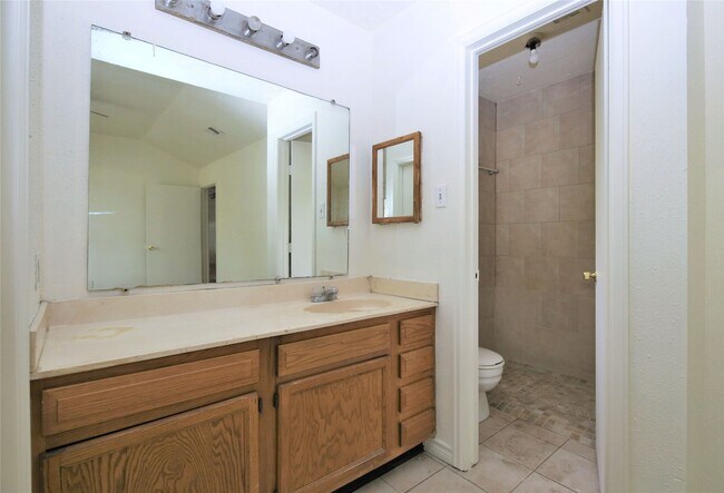 Building Photo - 14211 Timberhaven Dr