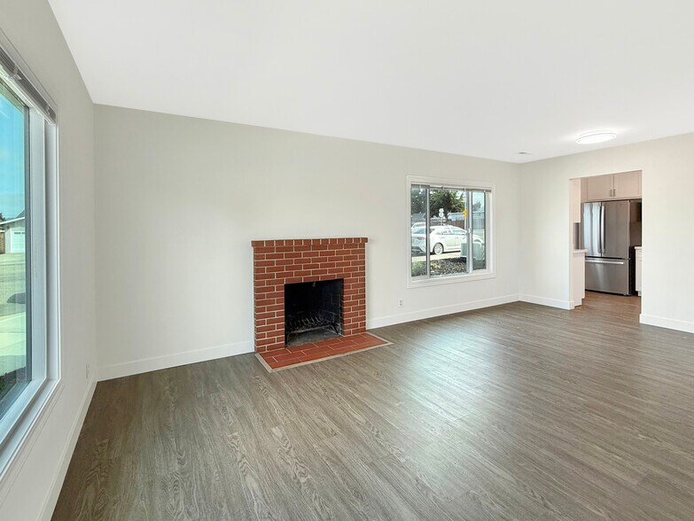 Building Photo - 22108 Moyers St