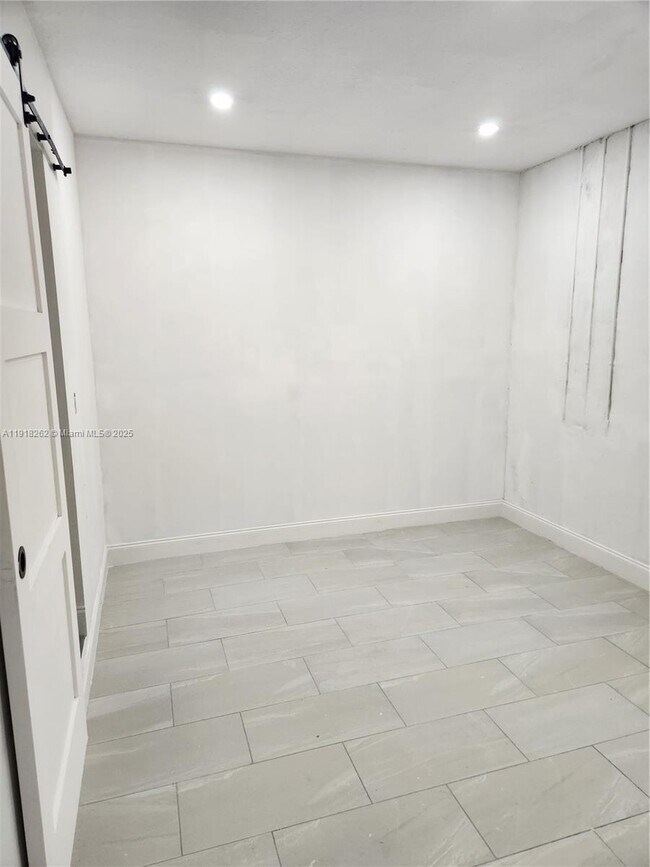 Building Photo - 26123 SW 138th Ct