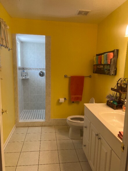 Building Photo - 7244 Aberdeen Ct