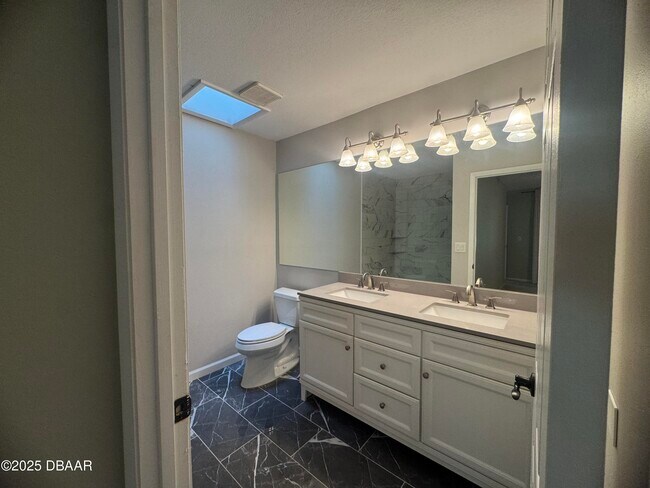 Building Photo - 1917 Goldenrod Way