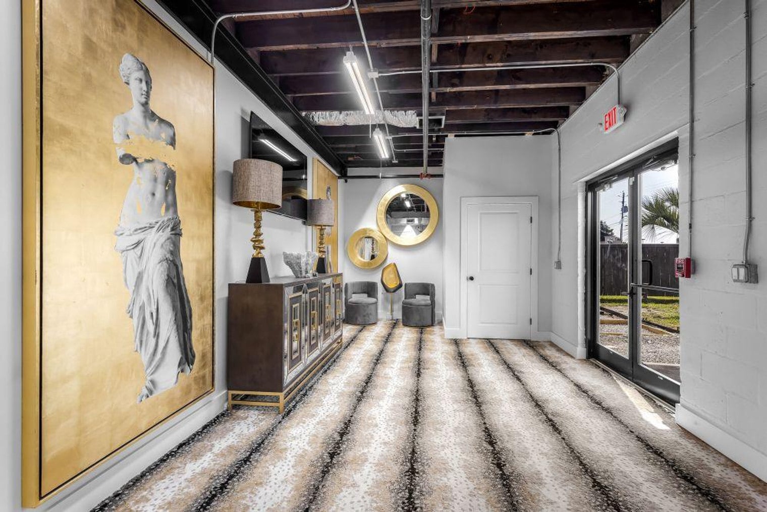 Building Photo - 156 Camellia St