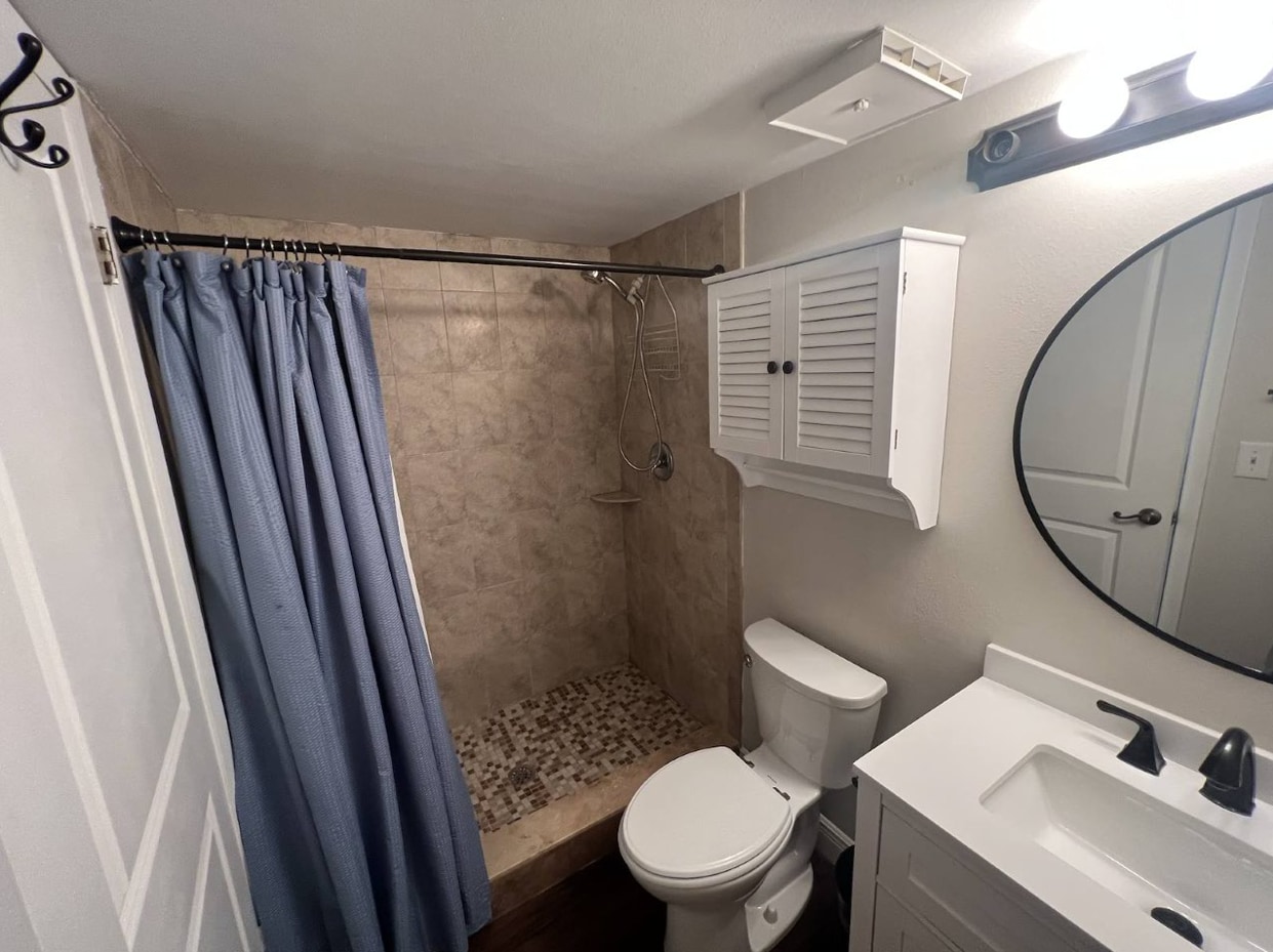 Building Photo - 1258 Pine Ridge Cir W