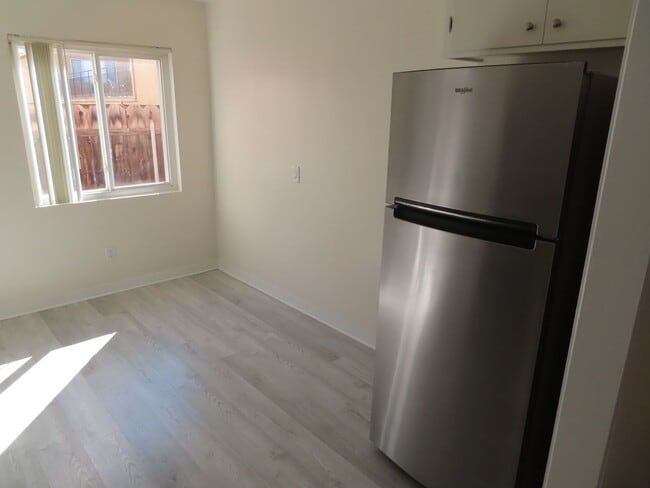 Building Photo - Renovated Two Bedrom Apartment in La Mesa