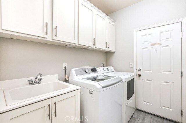 Building Photo - 42911 Del Lago Ct