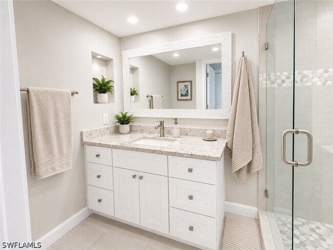Building Photo - 216 Bobolink Way