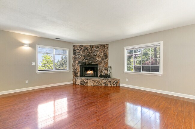 Building Photo - 1292 Aleutian Dr