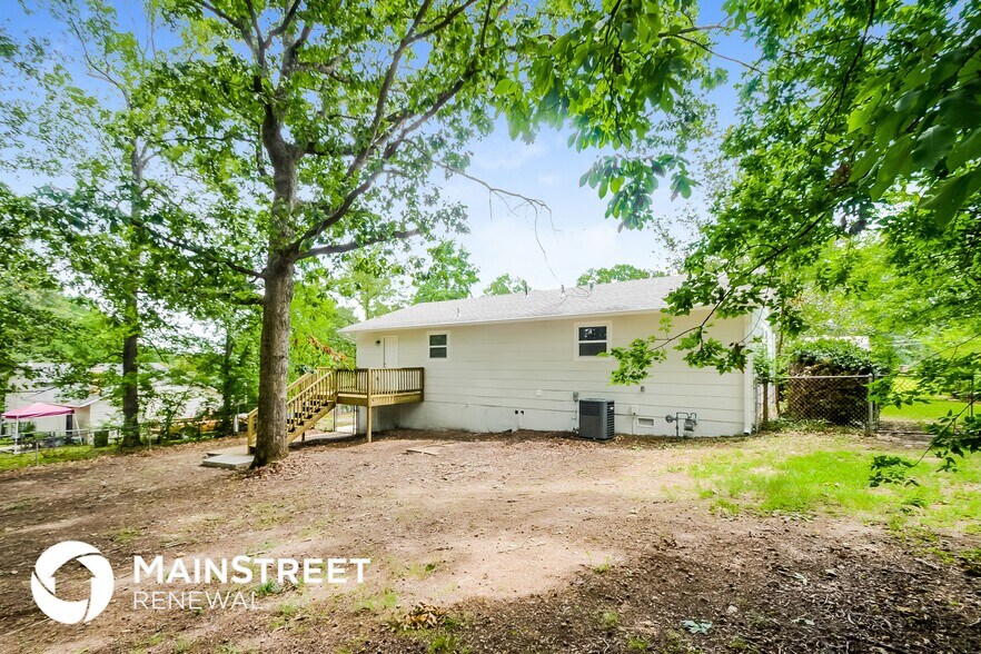 Building Photo - 2834 Micmac Dr