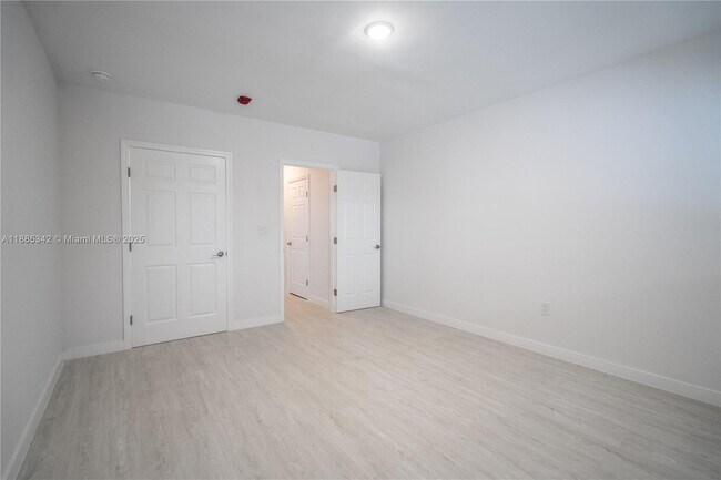 Building Photo - 1185 98th St