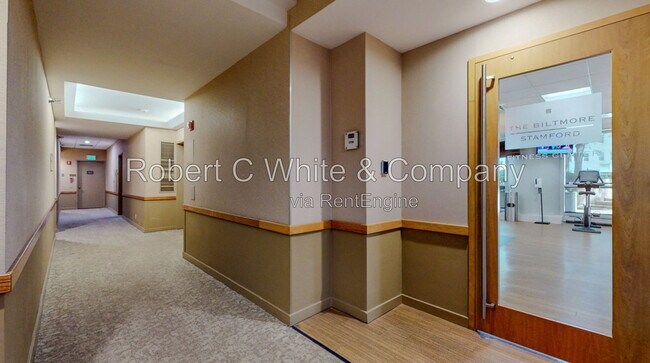 Building Photo - 127 Greyrock Pl