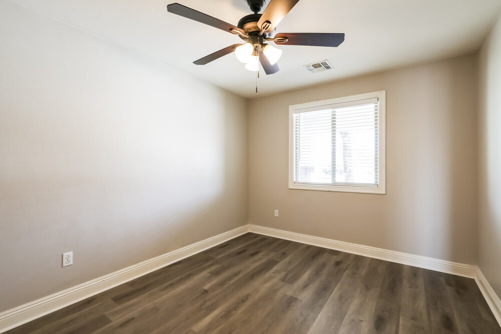 Building Photo - 7655 W Tight Line Dr
