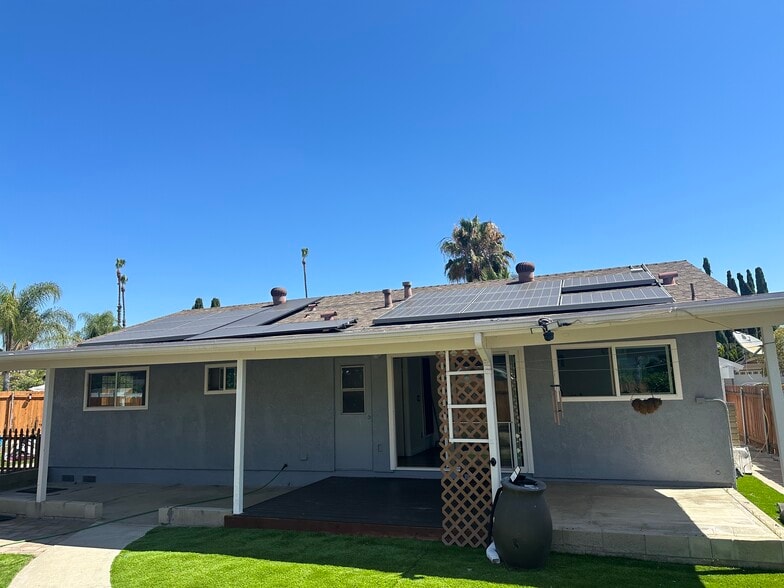 Building Photo - 9230 Pine Valley Dr