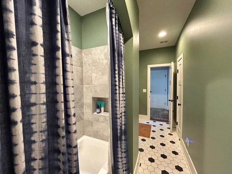 Second full bathroom - 405 E 32nd Ave