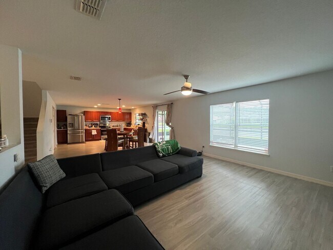 Building Photo - Updated 4 Bedroom, 3 1/2-bathroom home