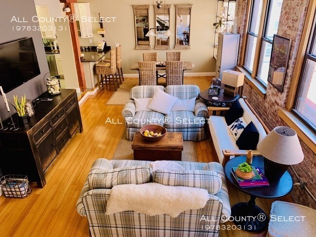 Building Photo - 27 Fayette St