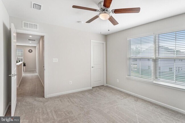 Building Photo - 11241 Wheeler Ridge Dr