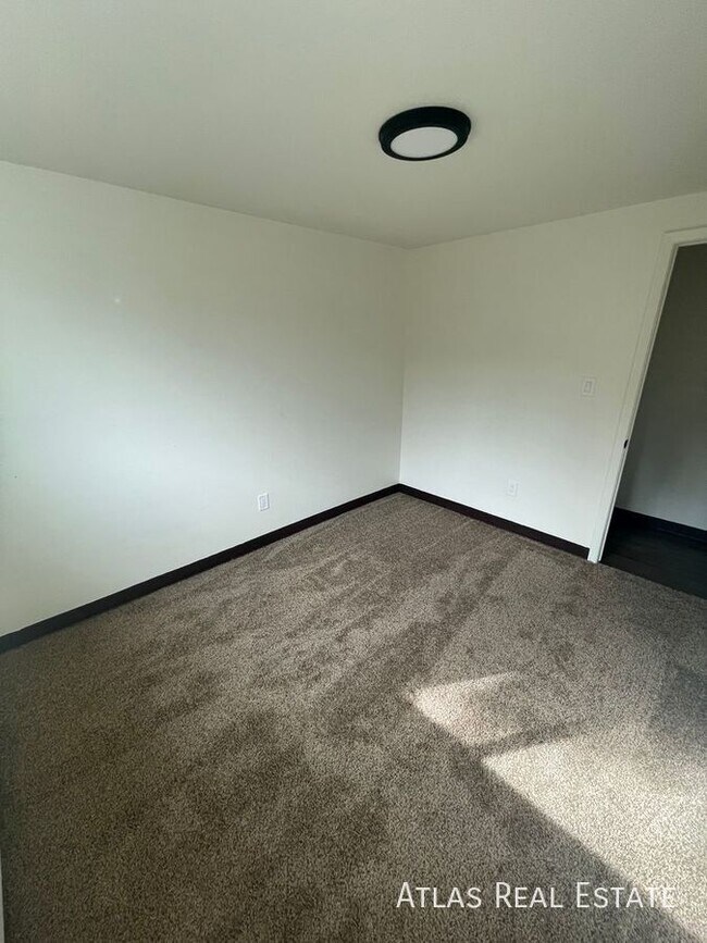 Building Photo - 6035 W 39th Ave