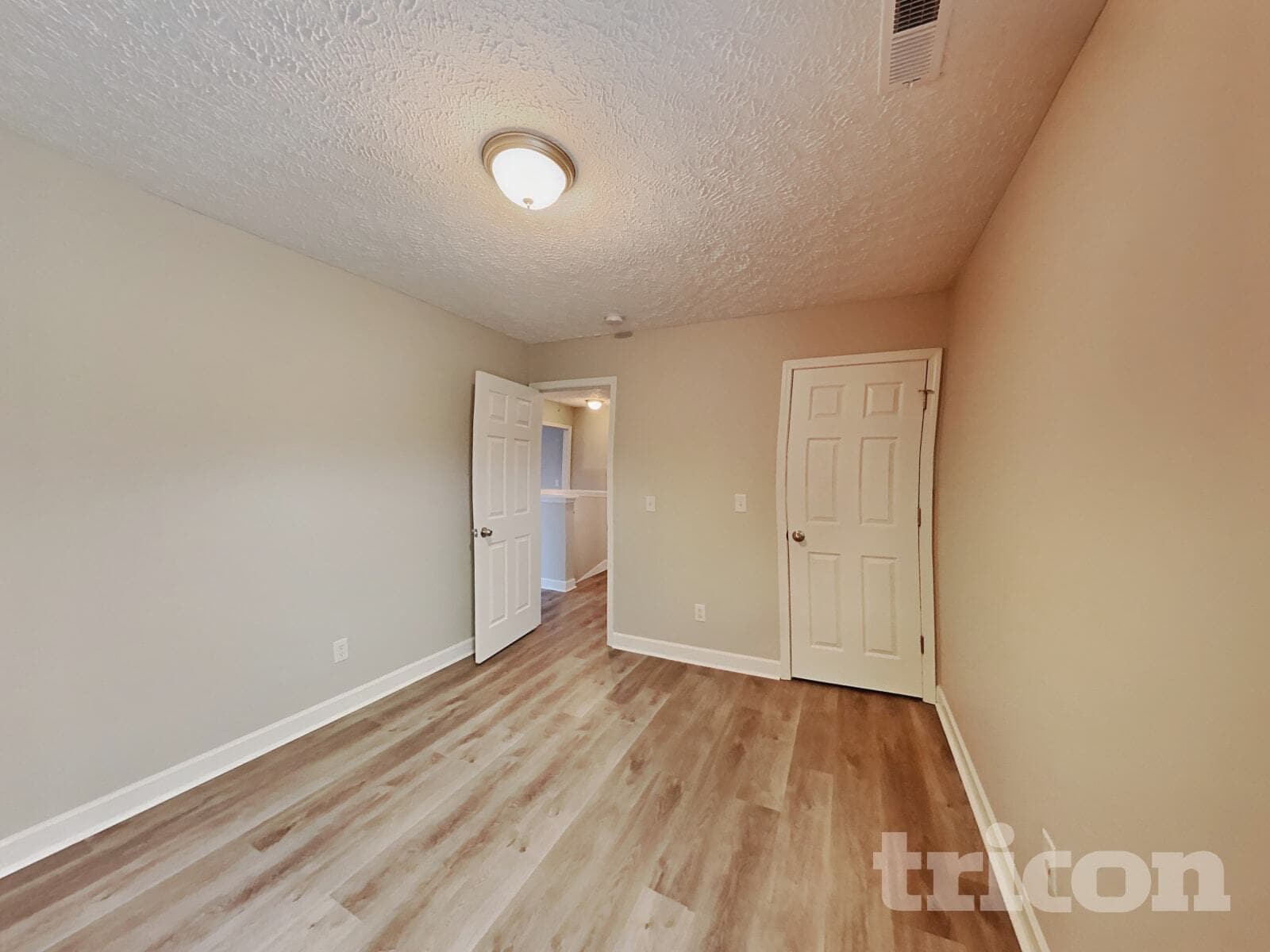 Building Photo - 140 Sundance Way