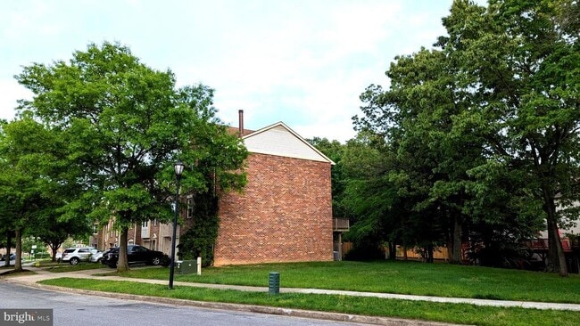 Building Photo - 10401 Storch Dr