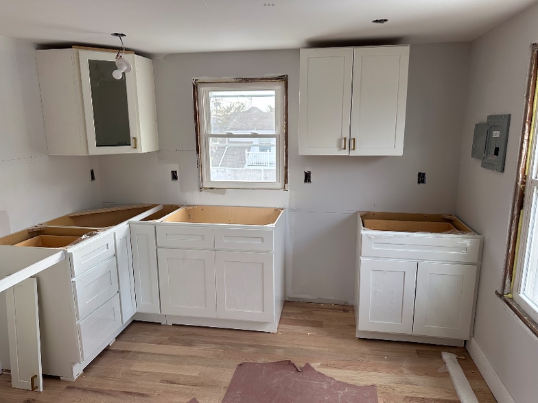 Building Photo - 701a 13th Ave