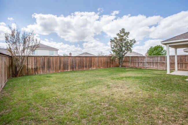 Building Photo - Upgraded 3 bedroom in Master Planned Community of Travis Ranch!!