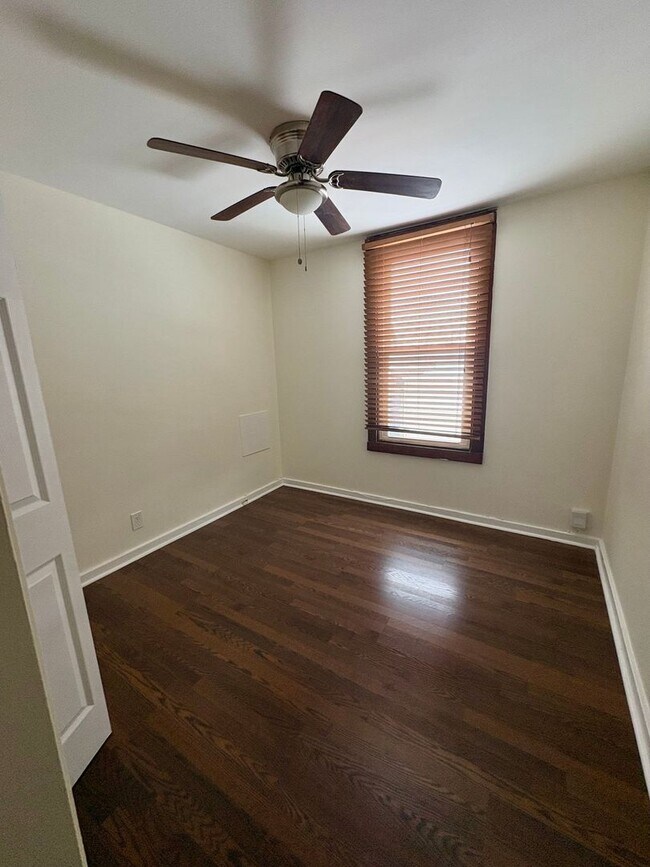 Building Photo - 7635 W Foster Ave