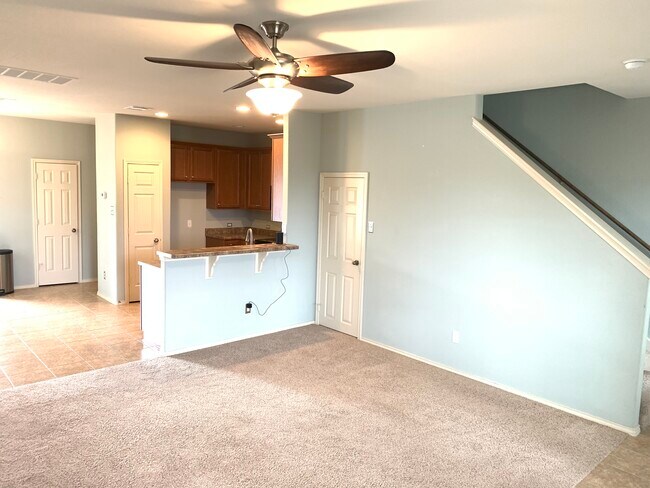Building Photo - 1702 Sand Hills Dr