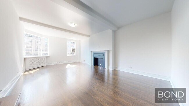 Primary Photo - 20 Fifth Avenue