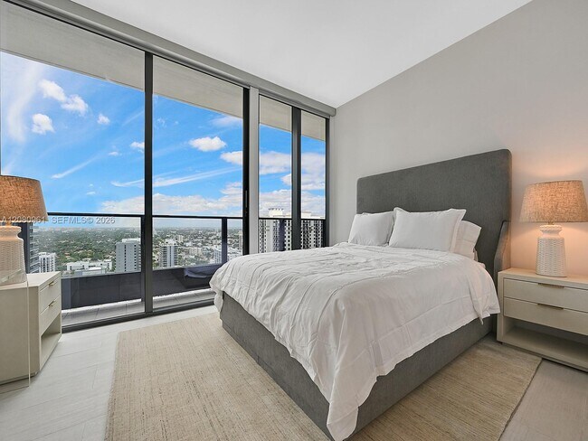 Building Photo - 1000 Brickell Plaza