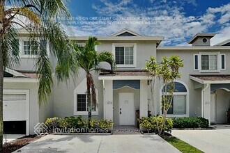 Building Photo - 4728 SW 13th Pl