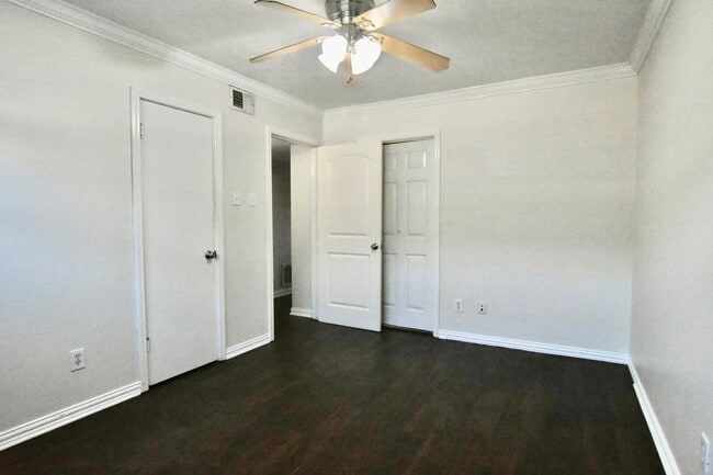 Building Photo - 7714 Renwick Dr