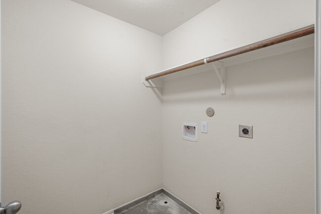 Building Photo - 3215 Upland Spring Trace