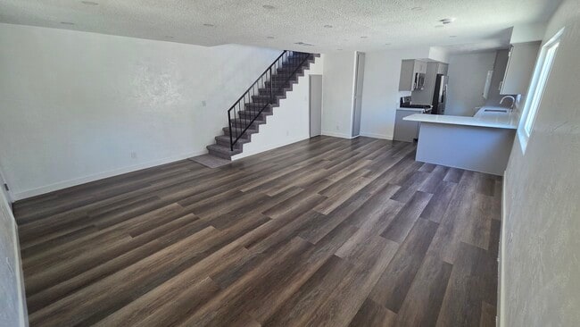 Building Photo - 25832 Cypress St