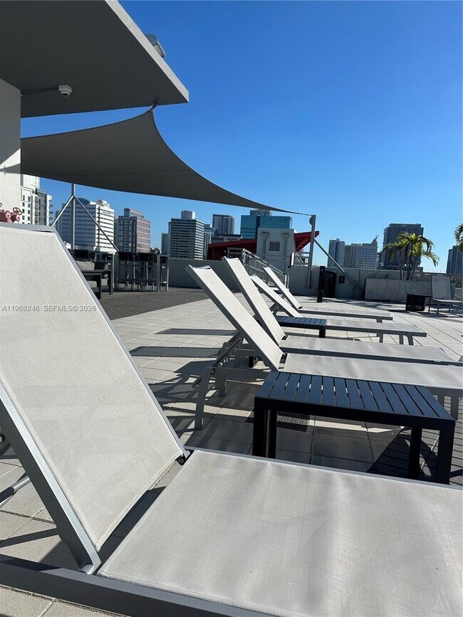 Building Photo - 444 NW 1st Ave