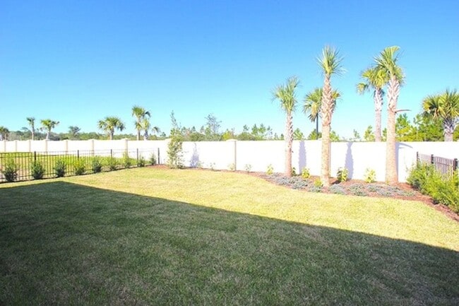 Building Photo - Coastal Living in Marina del Palma?!