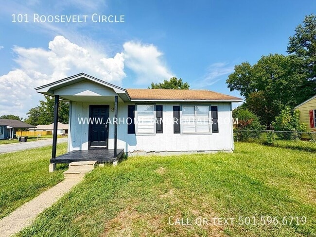 Primary Photo - 101 Roosevelt Cir