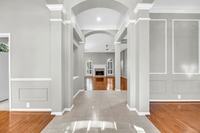 Building Photo - 34 Sparklewood Pl