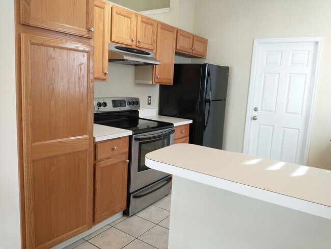 Building Photo - 8042 Tabby Ln